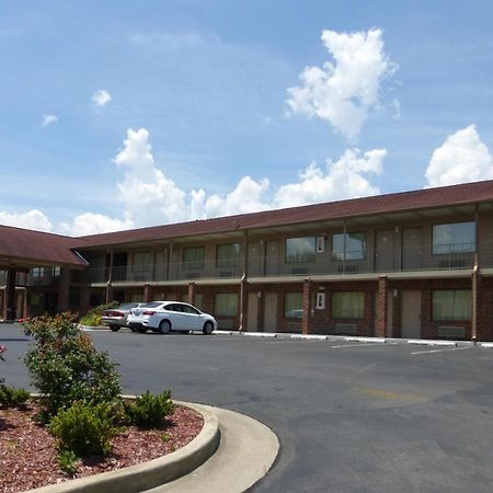 Red Roof Inn & Suites Cleveland, Tn Exterior foto